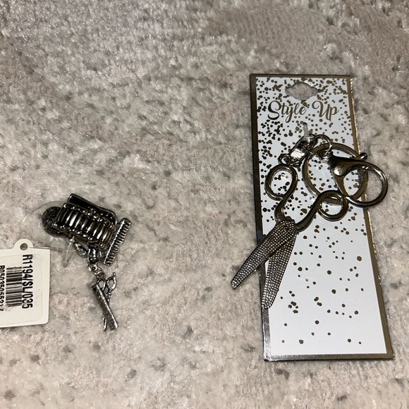 Cosmetologist keychain and ring - Picture 3 of 3